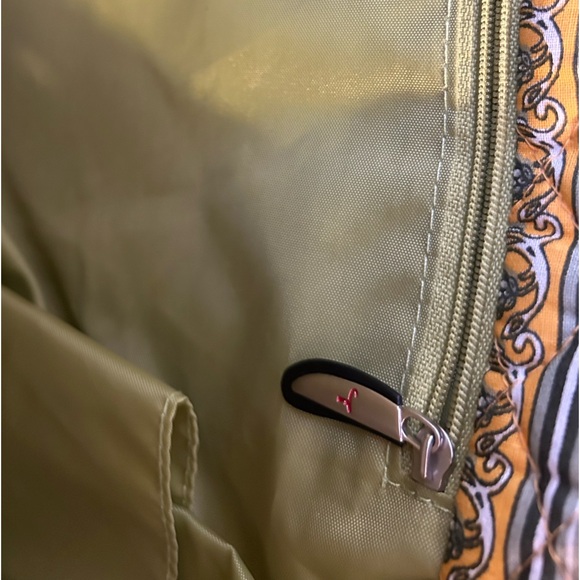 Travelon Tote Easy Wipe Down Interior - Picture 4 of 8